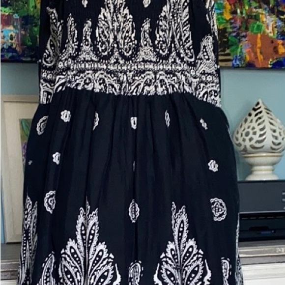 Cassee’s Sundress. Black & white print w/adornments. Fully lined. 100% cotton. - Picture 4 of 12